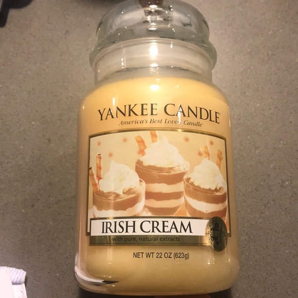 Large yankee Candle Irish cream 22oz candle
